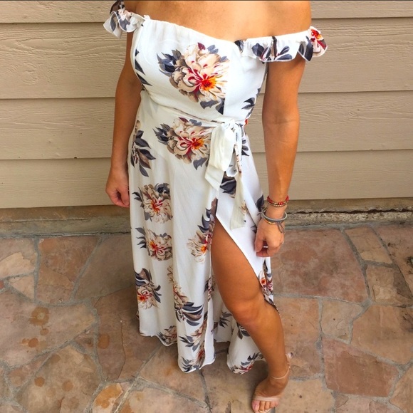 NWT L’ATISTE Floral Maxi - Picture 1 of 5